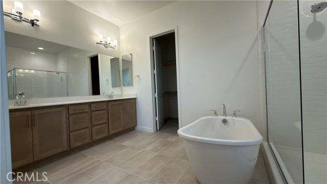 6438 Castle Crags Avenue, Hesperia, CA 92345