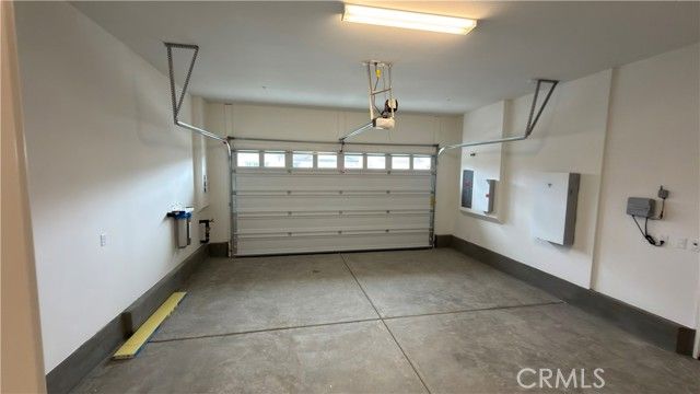 6438 Castle Crags Avenue, Hesperia, CA 92345