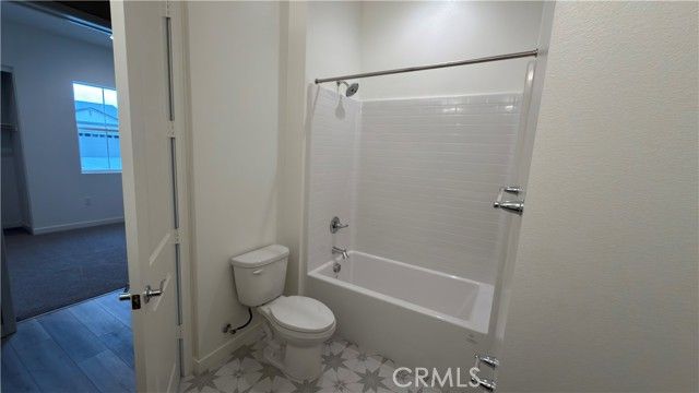 6438 Castle Crags Avenue, Hesperia, CA 92345