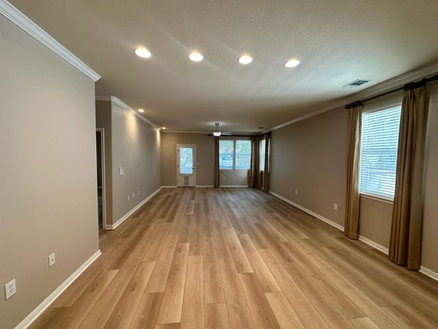7708 San Felipe BLVD 8, Austin, TX 78729