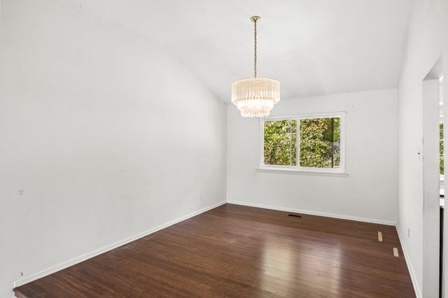 38 KNOLLWOOD DR, Cherry Hill, NJ 08002