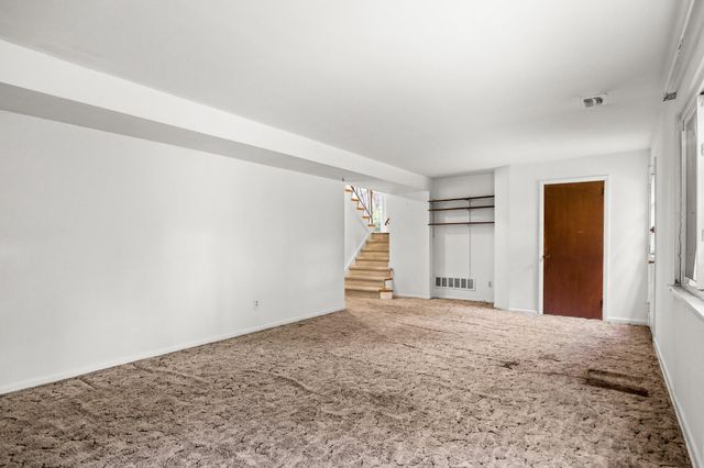 38 KNOLLWOOD DR, Cherry Hill, NJ 08002