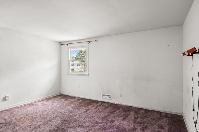 38 KNOLLWOOD DR, Cherry Hill, NJ 08002