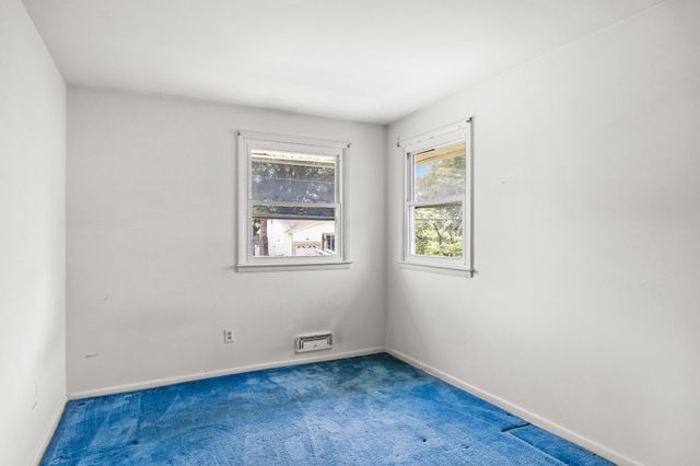 38 KNOLLWOOD DR, Cherry Hill, NJ 08002