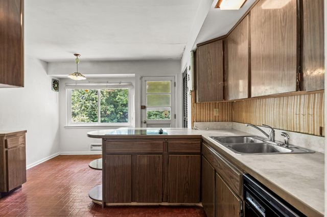 38 KNOLLWOOD DR, Cherry Hill, NJ 08002