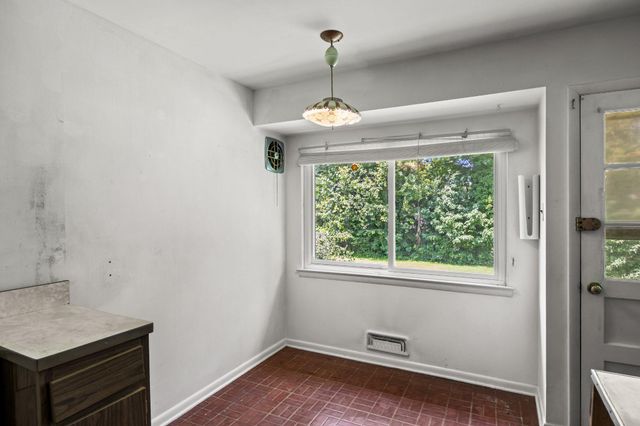 38 KNOLLWOOD DR, Cherry Hill, NJ 08002