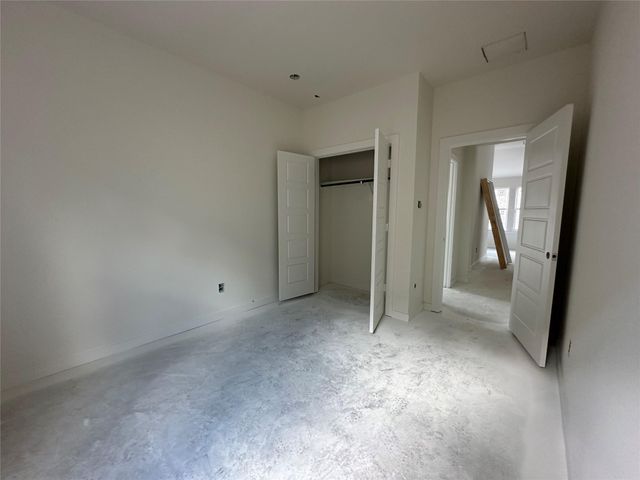 3126 Emerald Hills Dr, Angleton, TX 77515