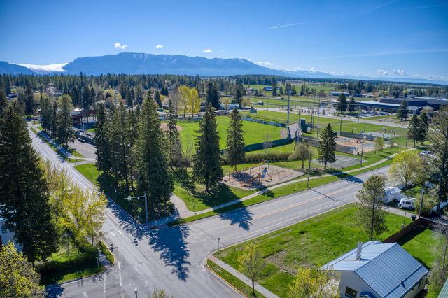 1049 E 2nd Street, Whitefish, MT 59937