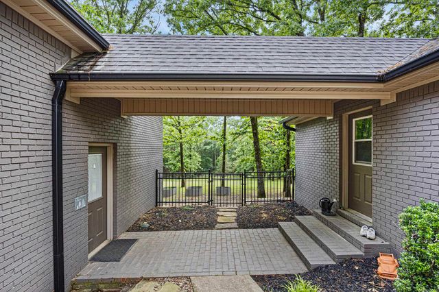 9 Rosemary Ln, Clarksville, AR 72830