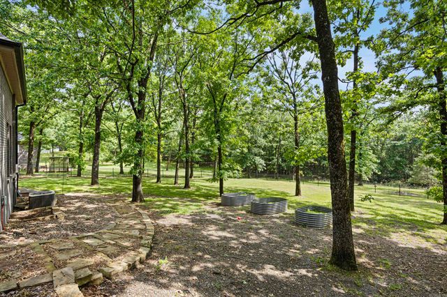 9 Rosemary Ln, Clarksville, AR 72830