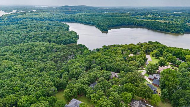 9 Rosemary Ln, Clarksville, AR 72830