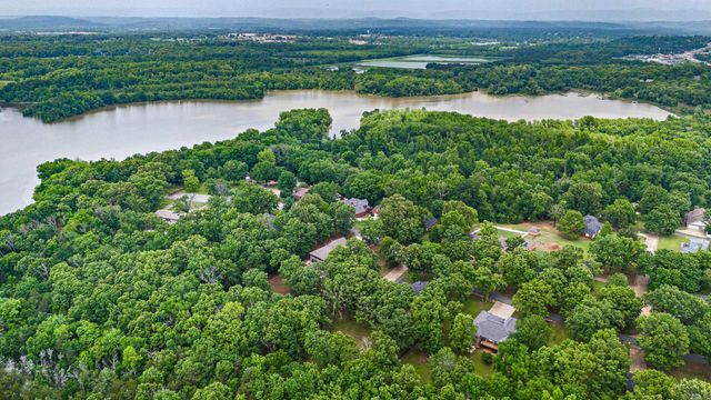 9 Rosemary Ln, Clarksville, AR 72830