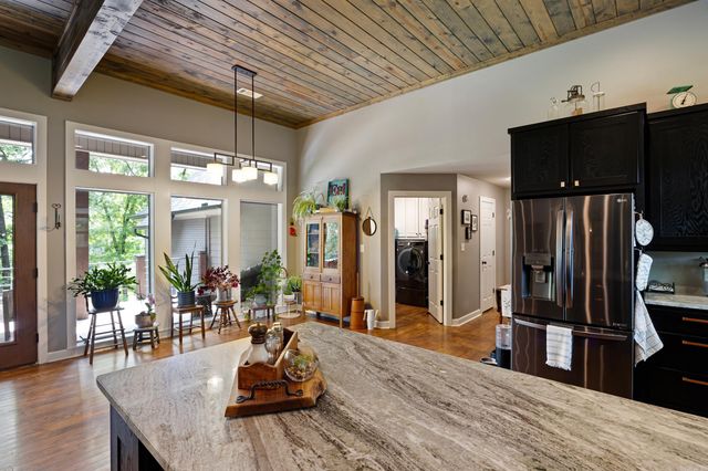 9 Rosemary Ln, Clarksville, AR 72830