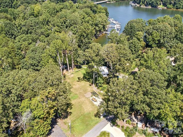 3748 Landmark Drive, Sherrills Ford, NC 28673