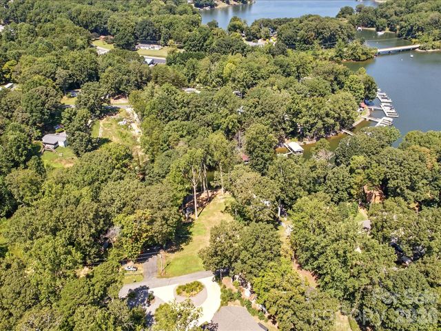 3748 Landmark Drive, Sherrills Ford, NC 28673