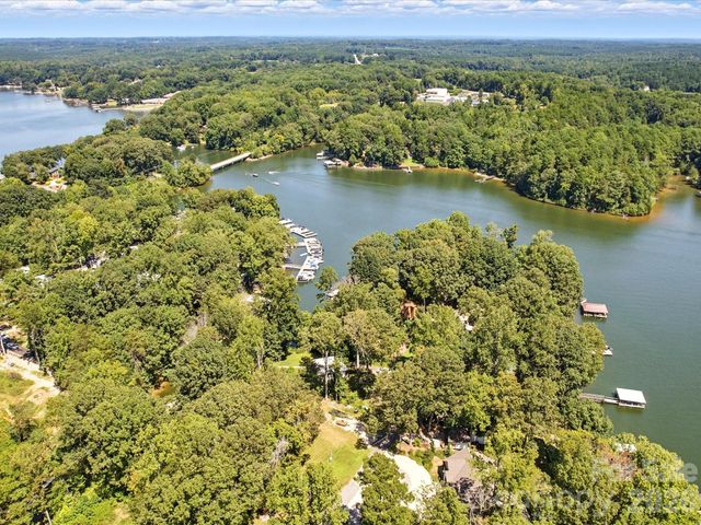 3748 Landmark Drive, Sherrills Ford, NC 28673