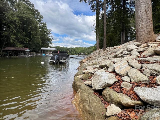 3748 Landmark Drive, Sherrills Ford, NC 28673