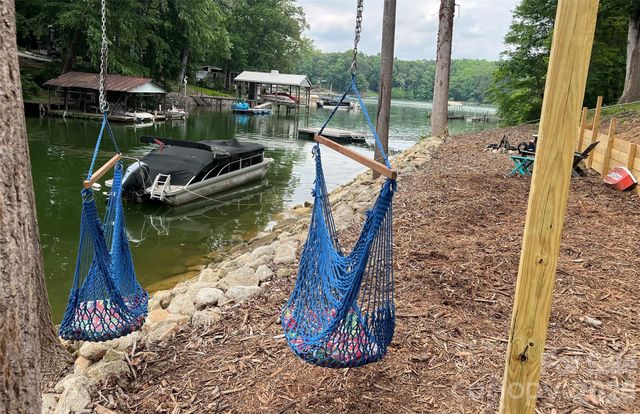 3748 Landmark Drive, Sherrills Ford, NC 28673