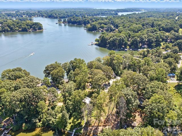 3748 Landmark Drive, Sherrills Ford, NC 28673