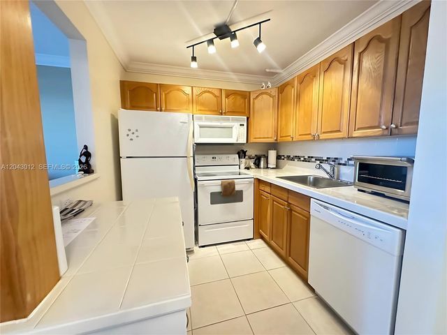 1009 Harwood C 1009 1009, Deerfield Beach, FL 33442