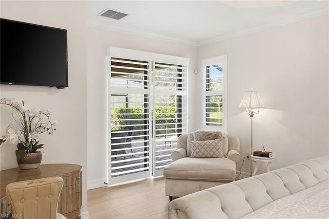 2906 Aviamar CIR, Naples, FL 34114