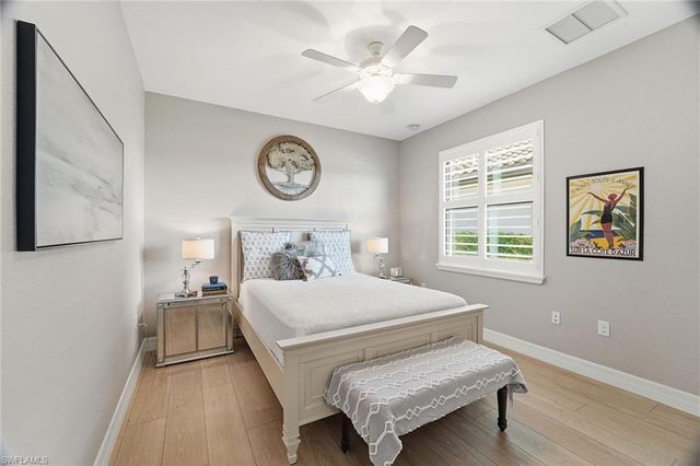 2906 Aviamar CIR, Naples, FL 34114