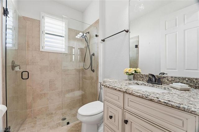 2906 Aviamar CIR, Naples, FL 34114