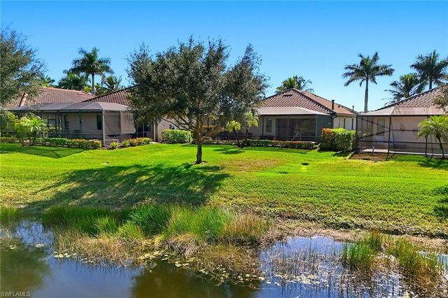 2906 Aviamar CIR, Naples, FL 34114