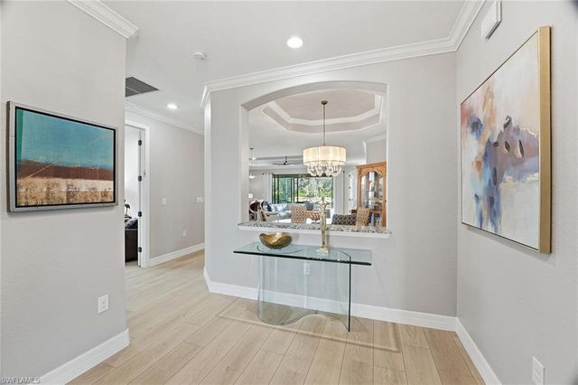 2906 Aviamar CIR, Naples, FL 34114