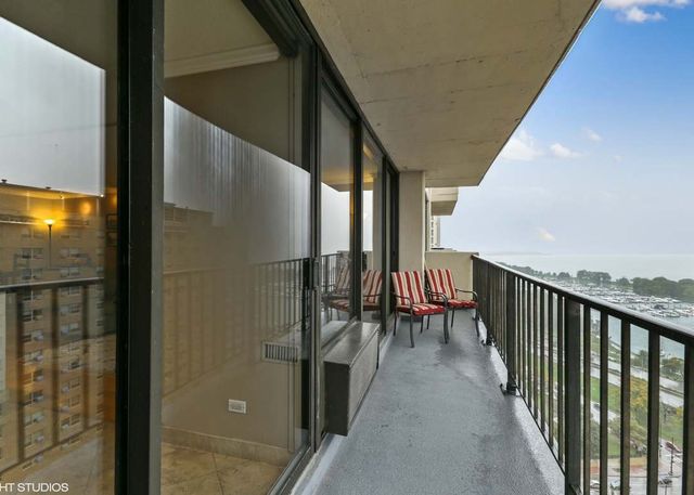 3150 N SHERIDAN Road 24B, Chicago, IL 60657