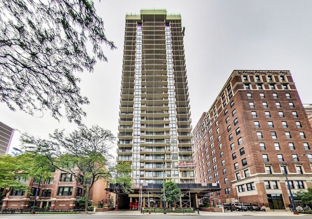 3150 N SHERIDAN Road 24B, Chicago, IL 60657