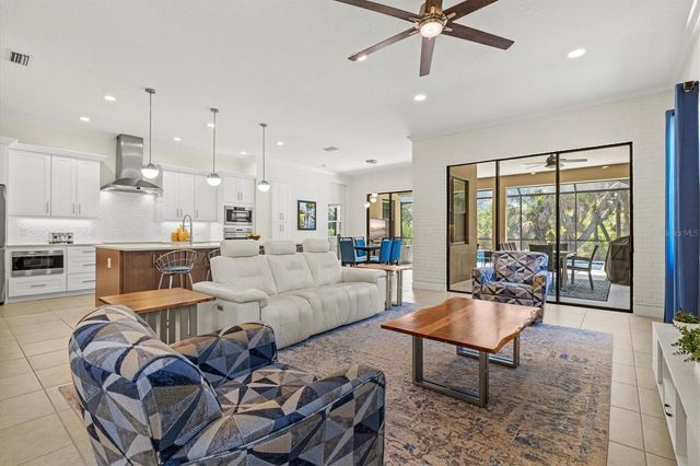 11909 HUNTERS CREEK ROAD, Venice, FL 34293