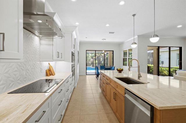 11909 HUNTERS CREEK ROAD, Venice, FL 34293