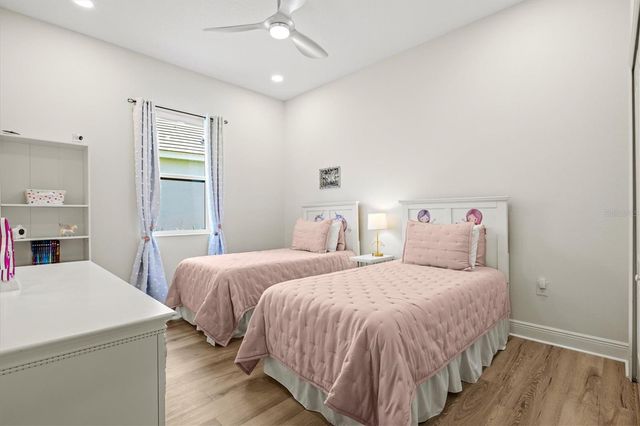11909 HUNTERS CREEK ROAD, Venice, FL 34293