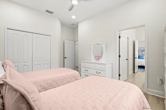 11909 HUNTERS CREEK ROAD, Venice, FL 34293