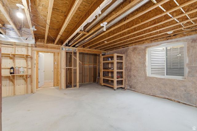 4732 S WEST PARK DR, Roy, UT 84067