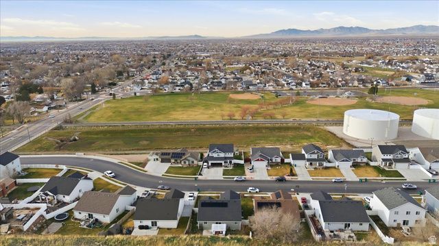 4732 S WEST PARK DR, Roy, UT 84067