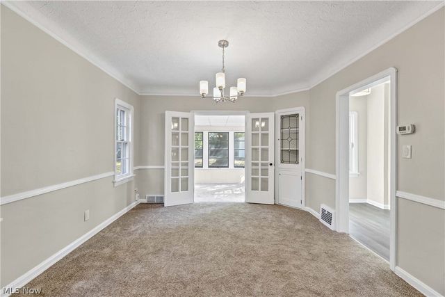 1031 Pennfield Road, Cleveland Heights, OH 44121