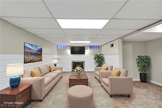 1031 Pennfield Road, Cleveland Heights, OH 44121