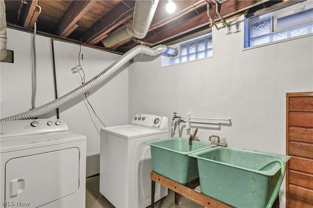 1031 Pennfield Road, Cleveland Heights, OH 44121