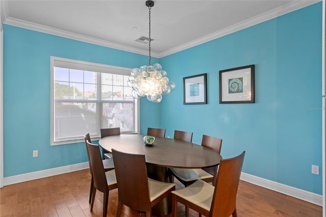 412 REGENT LANE N, St Petersburg, FL 33701