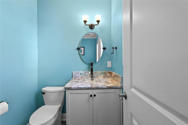 412 REGENT LANE N, St Petersburg, FL 33701