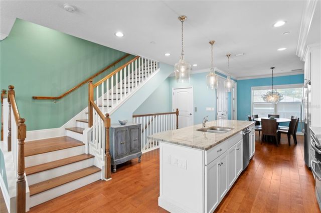 412 REGENT LANE N, St Petersburg, FL 33701