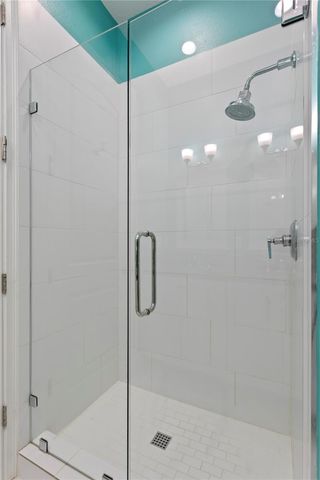 412 REGENT LANE N, St Petersburg, FL 33701