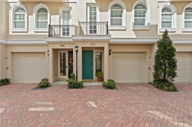 412 REGENT LANE N, St Petersburg, FL 33701
