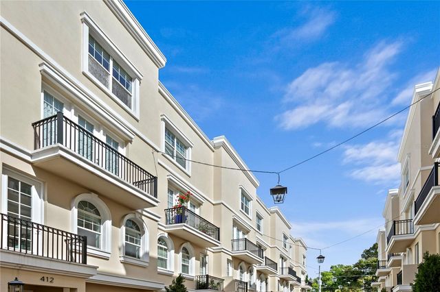 412 REGENT LANE N, St Petersburg, FL 33701