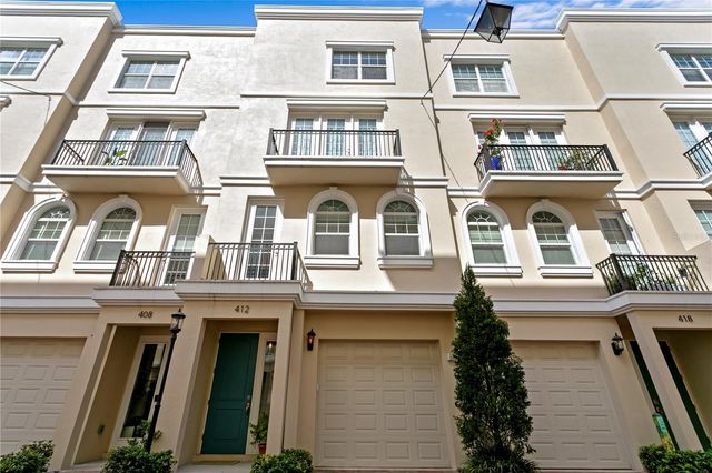 412 REGENT LANE N, St Petersburg, FL 33701