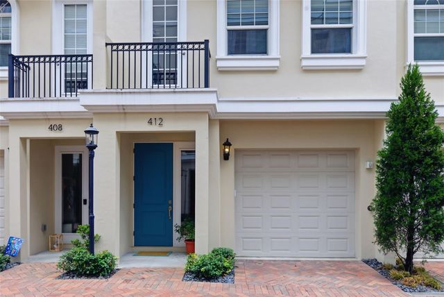 412 REGENT LANE N, St Petersburg, FL 33701