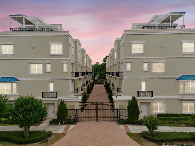 412 REGENT LANE N, St Petersburg, FL 33701