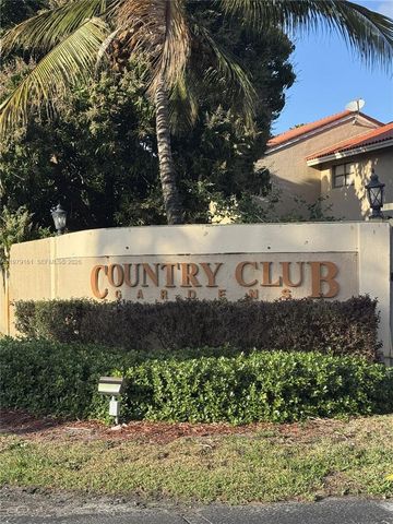 19750 Cypress Ct, Hialeah, FL 33015